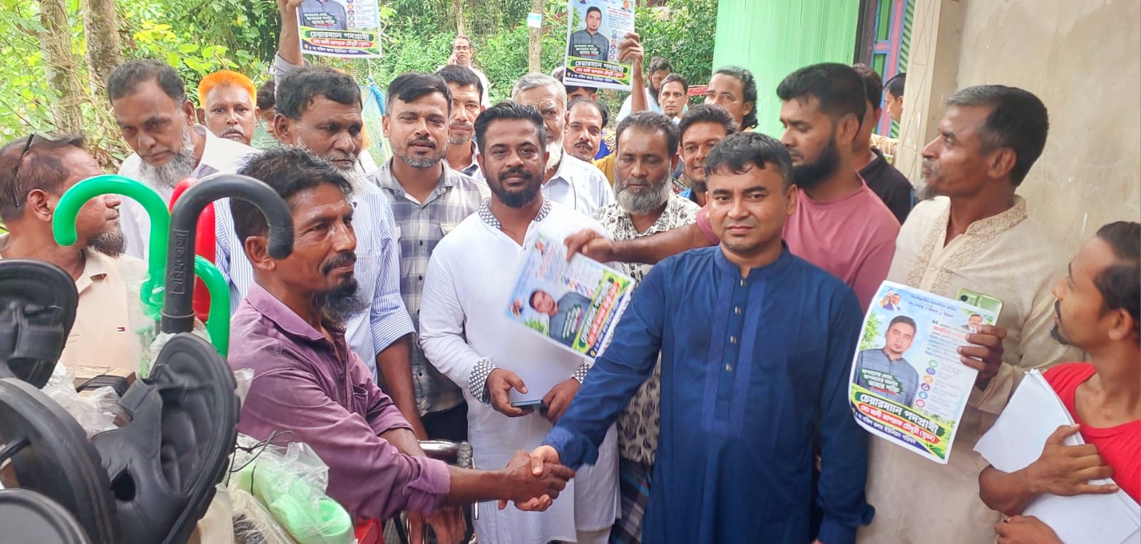 মনোহরগঞ্জে বিএনপির মনোনয়নপ্রত্যাশী সুমনের গণসংযোগ, দক্ষিণ ঝলমকে ‘মডেল ইউনিয়ন’ গড়ার প্রতিশ্রুতি