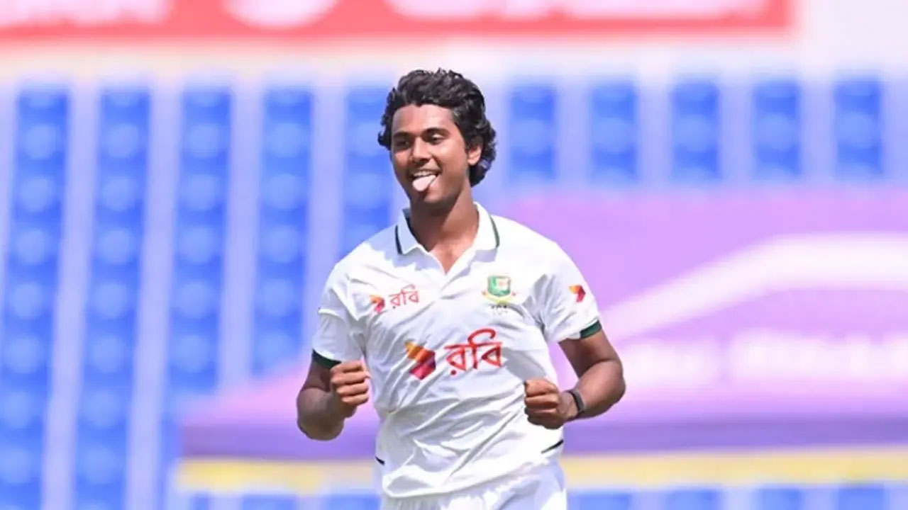  ‘পারফেক্ট হ্যাটট্রিকে’ ইতিহাস গড়লেন হাসান মাহমুদ