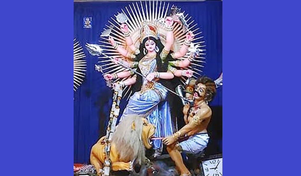   শারদীয় দুর্গোৎসব ঘিরে কুমিল্লার  মণ্ডপে-মণ্ডপে সাজসজ্জার কর্মযজ্ঞ 