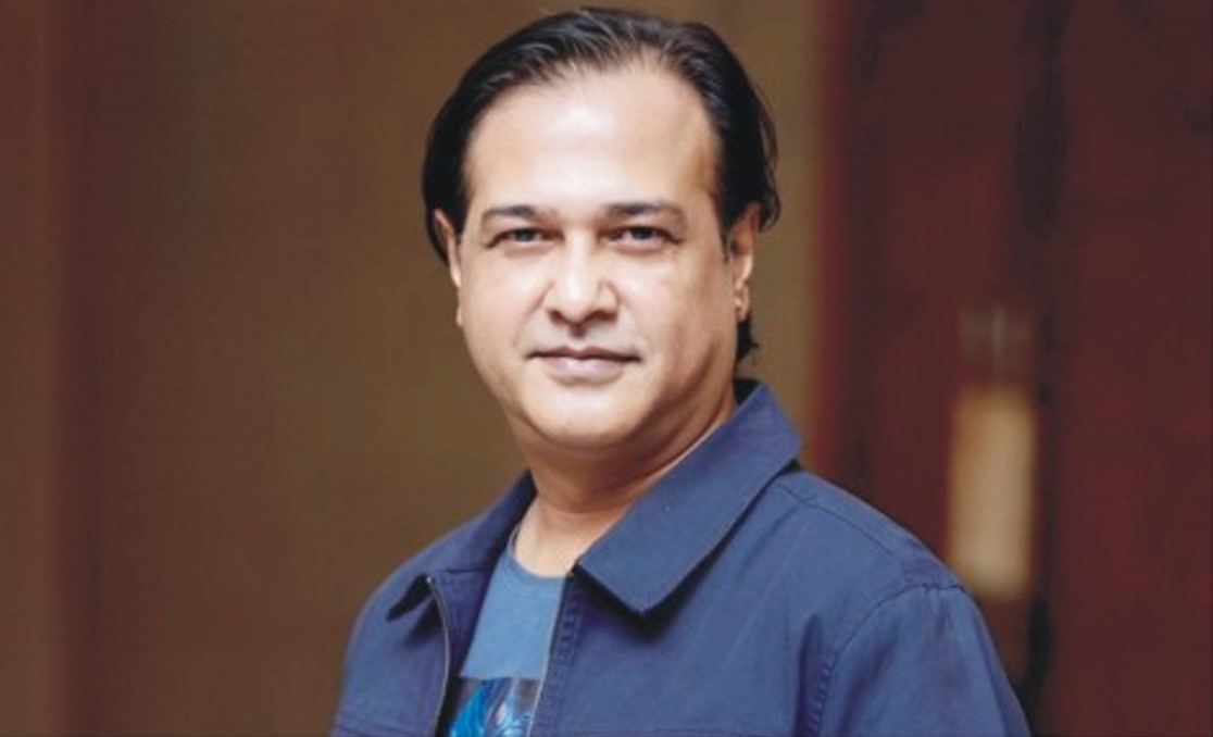 গাড়িতে গুলির ঘটনায় মামলা করলেন আসিফ
