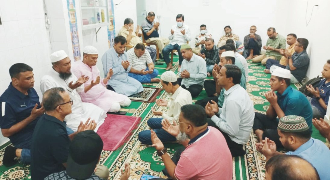 কুমিল্লা ক্লাবের বার্ষিক বনভোজন উপলক্ষে দোয়া ও মোনাজাত
