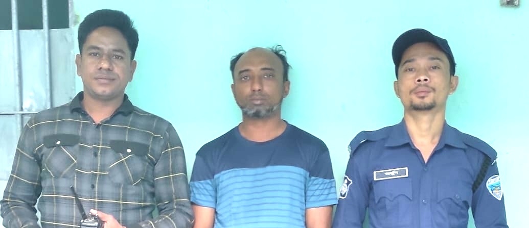 ৫ বছরের সাজা এড়াতে ১৪ বছর পলাতক