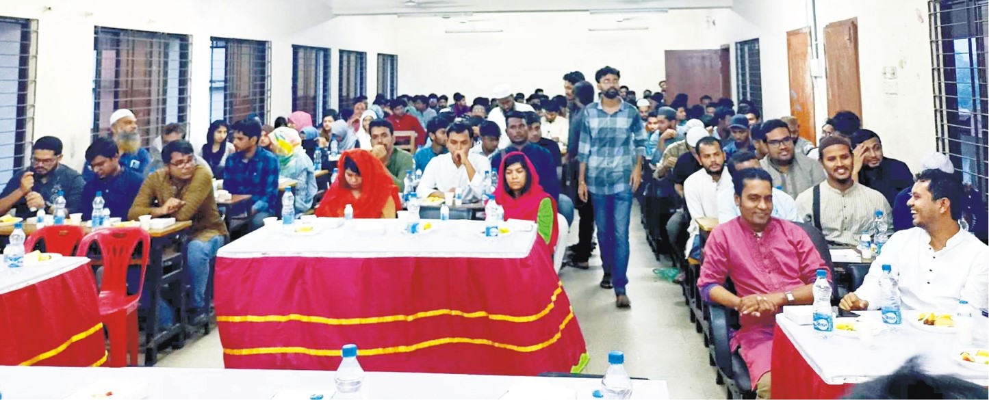  কুবিসাসের আয়োজনে ইফতার মাহফিল 