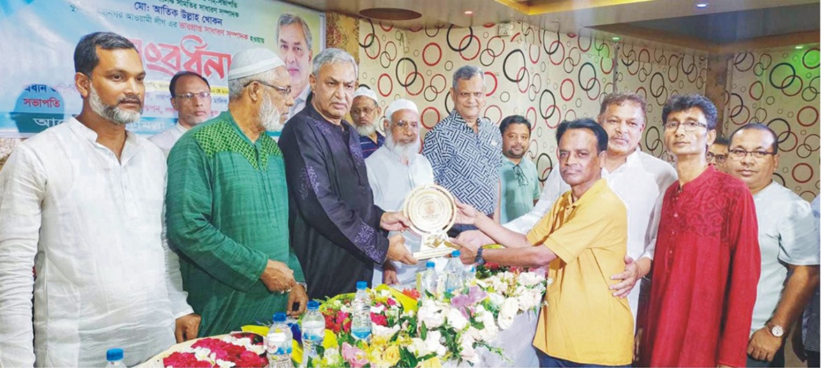  কুমিল্লায় আতিক উল্লাহ খোকনকে সংবর্ধনা 