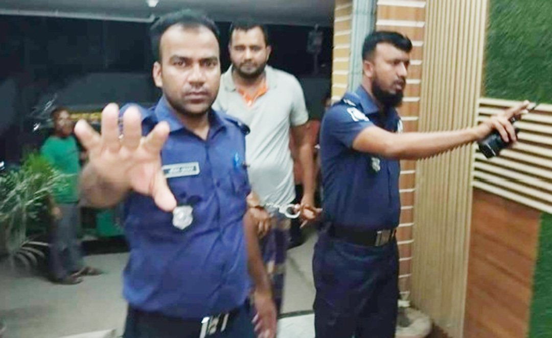 কুমিল্লায় চাঁদাবাজির অভিযোগে ৯ মামলার আসামি অপু গ্রেফতার