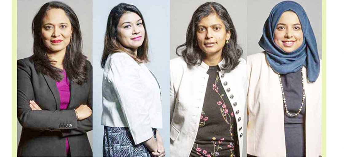  ঘুরেফিরে হাসি সেই চার কন্যার মুখেই