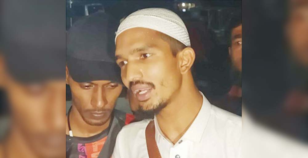 সাড়ে ৭ হাজার কিলোমিটার পাঁয়ে হেঁটে হজ পালনের অভিজ্ঞতা নিয়ে বই লিখতে চান কুমিল্লার আলিফ 