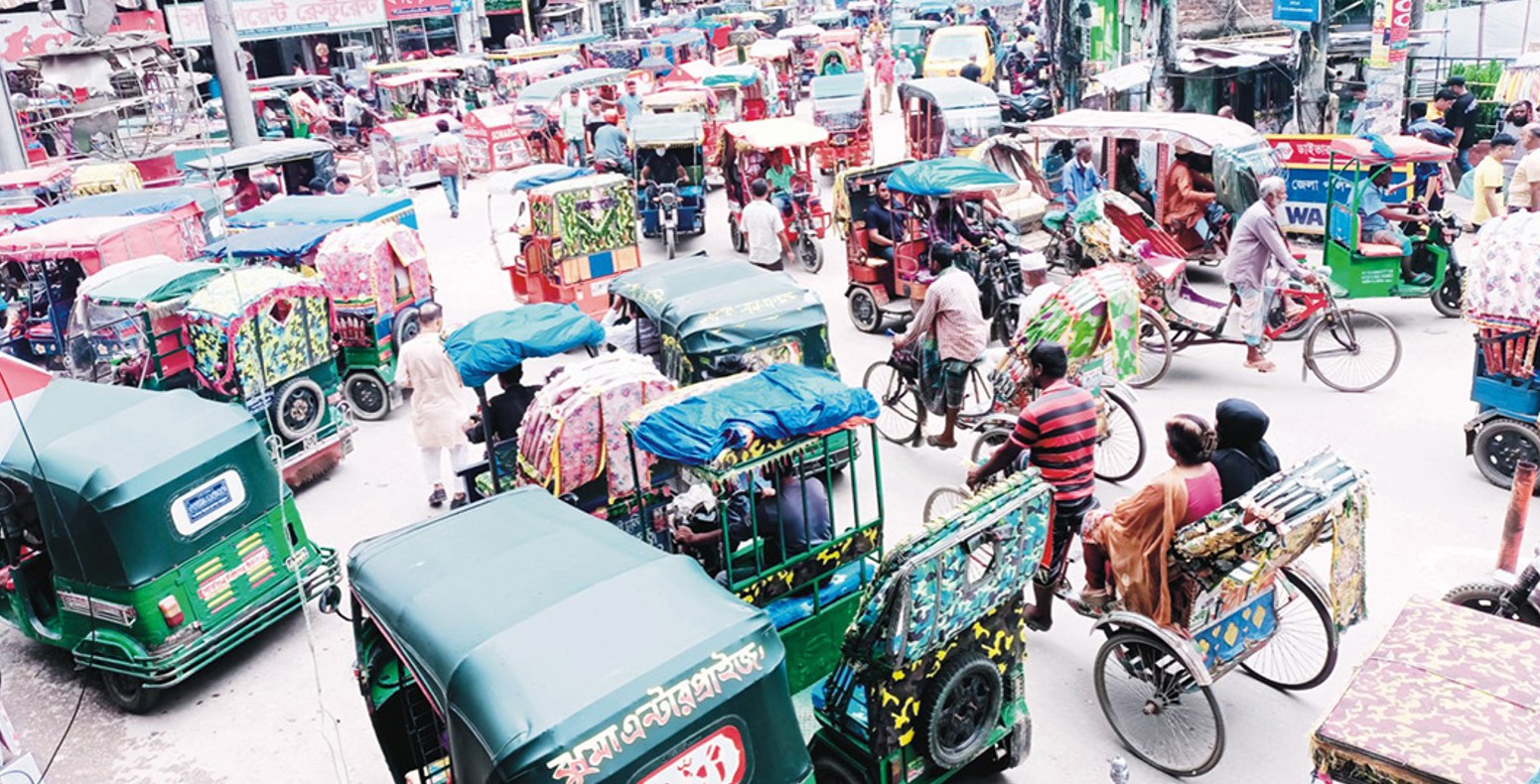   কুমিল্লায় স্বস্তি ফিরছে জনমনে 