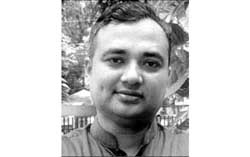  একযোগে হামলা কার ইশারায়? 