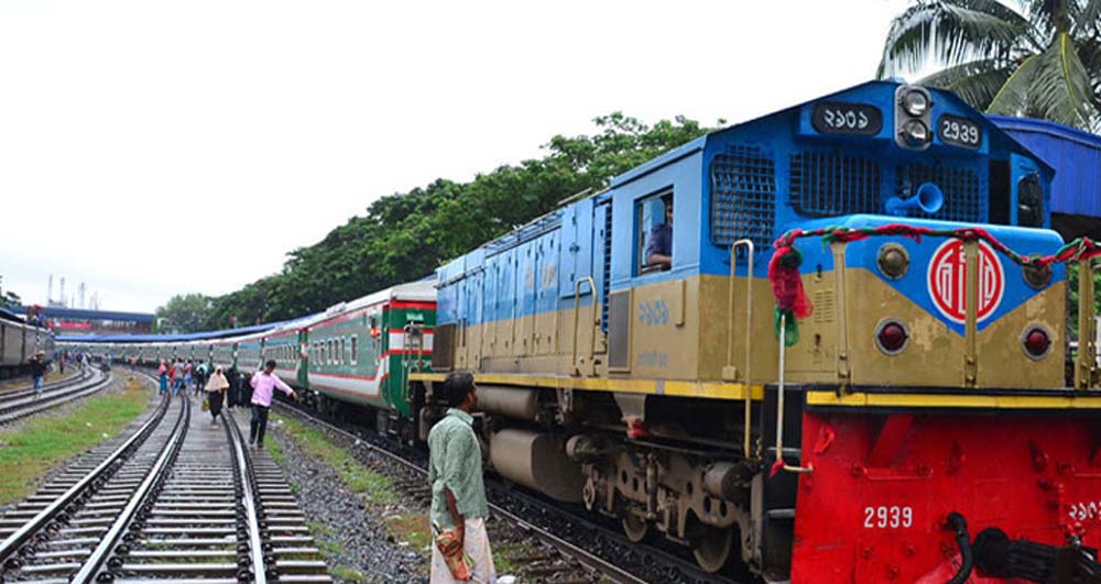   স্বল্প দূরত্বে যাত্রীবাহী ট্রেন চলাচল শুরু