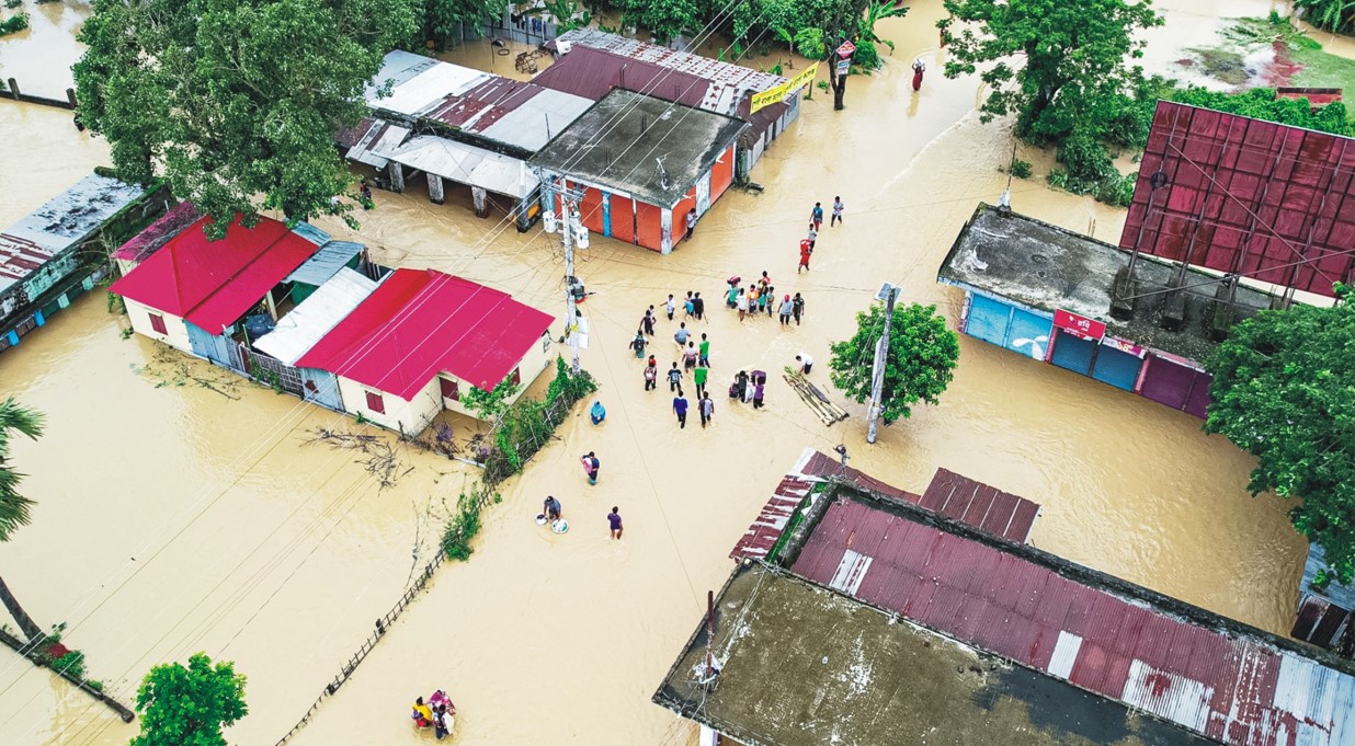   কুমিল্লায় পানিবন্ধী সাত লাখ মানুষ 