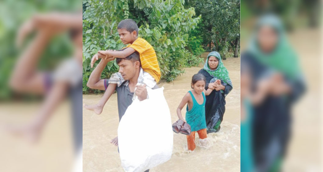  সালদানদীর বাঁধ ভেঙ্গে ব্রাহ্মণপাড়ায় পানিবন্ধী কয়েক হাজার মানুষ