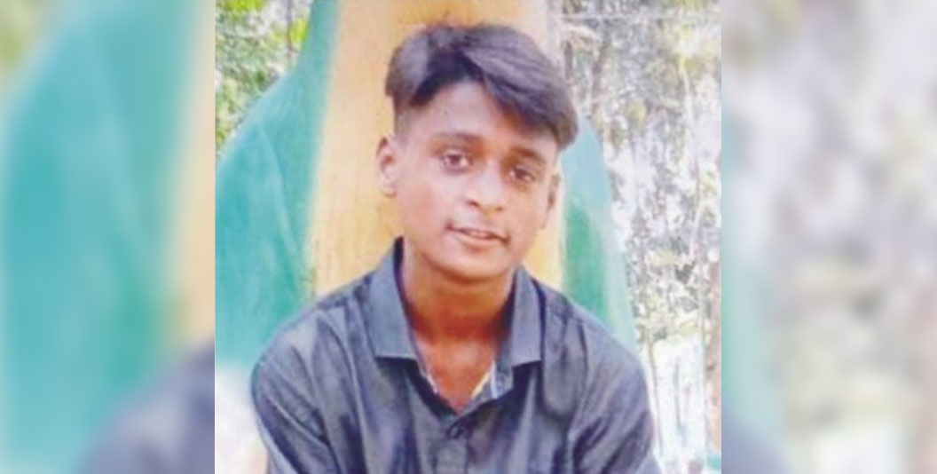  লাকসামে স্বাস্থ্য কর্মকর্তার পরিত্যক্ত  বাসা থেকে গলাকাটা লাশ উদ্ধার 