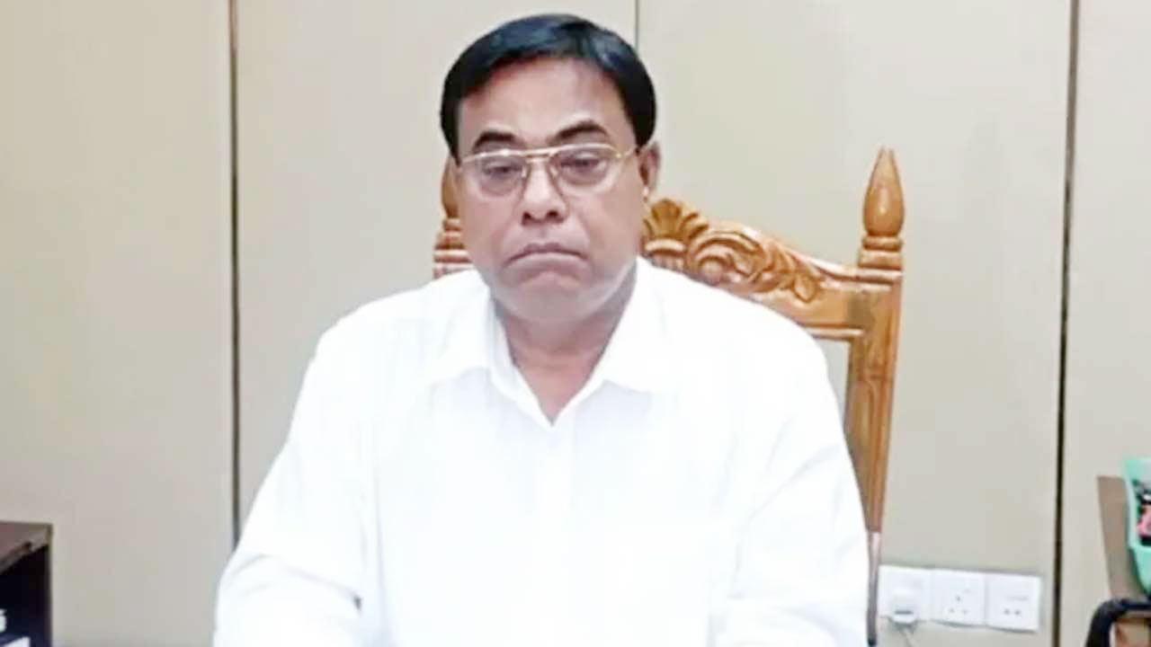 সাবেক সচিব জাহাঙ্গীরকে ১০ দিনের রিমান্ডে চায় পুলিশ