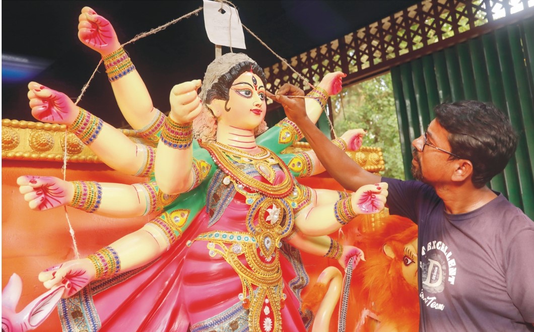 কুমিল্লায় দুর্গা পূজার নিরাপত্তায় বিজিবি ও আনসার মোতায়েন