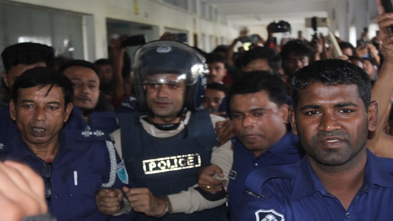 ব্যারিস্টার সুমন ২ দিনের রিমান্ডে