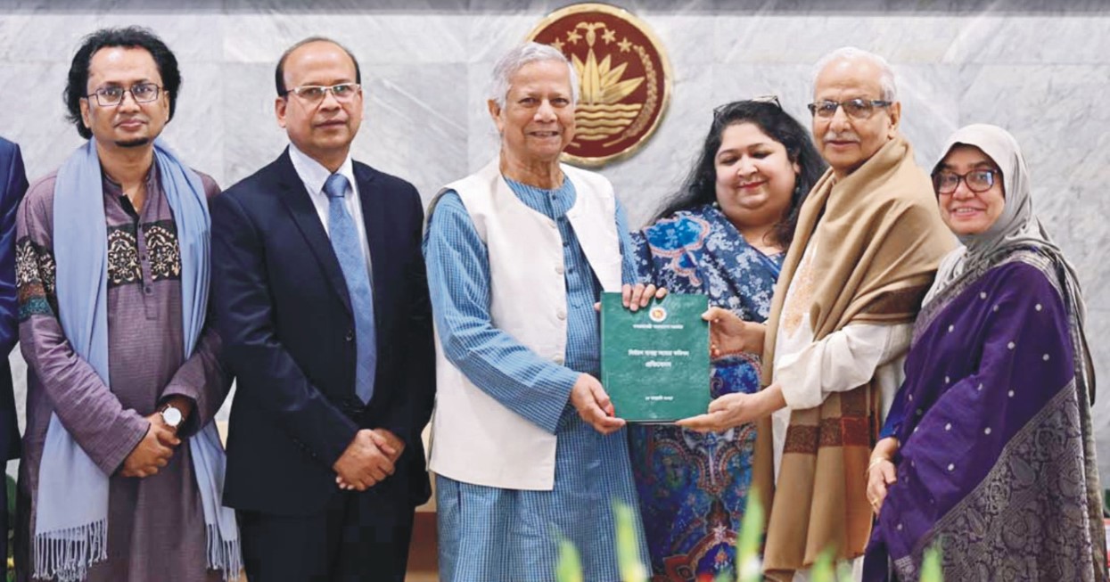   নির্বাচন ব্যবস্থায় স্বচ্ছতা আনতে ১৫০ সুপারিশ কমিশনের