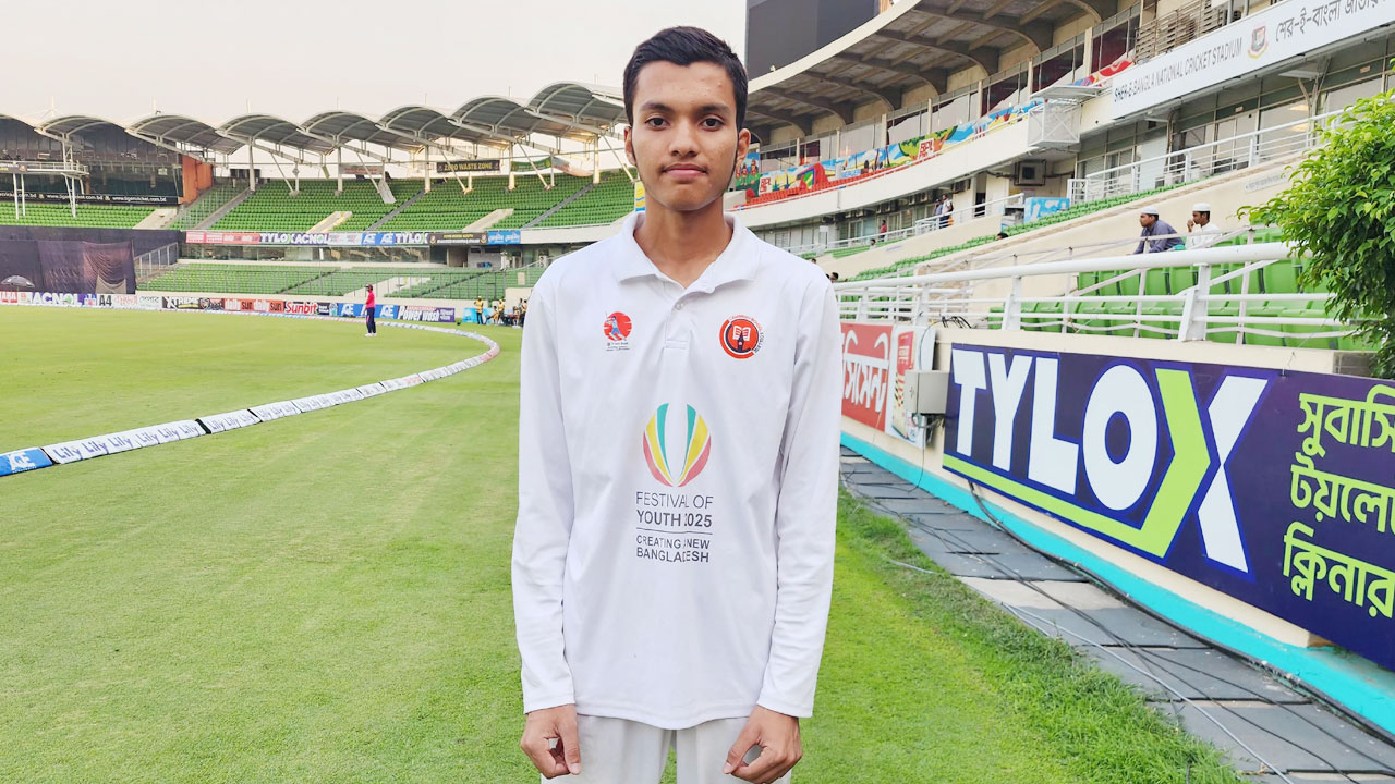 ৫০ চার ২২ ছক্কায় ৪০৪, দেশের ক্রিকেটে মুস্তাকিমের নতুন ইতিহাস