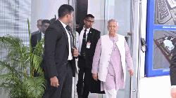 কাতারের উদ্দেশে ঢাকা ছাড়লেন প্রধান উপদেষ্টা