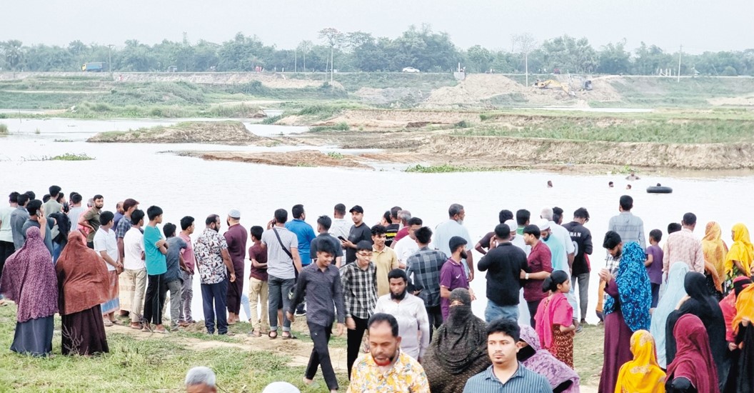    গোমতীর চরে মাটিকাটা খাঁদে ডুবে এক কিশোরের মৃত্যু