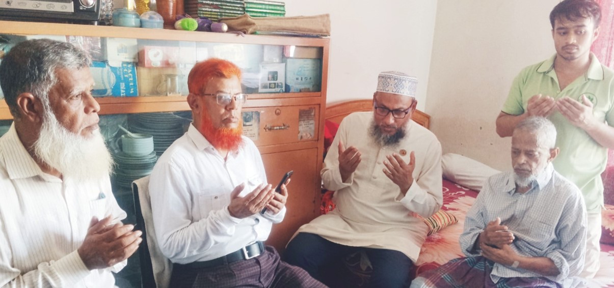   কুমিল্লা দক্ষিণ জেলা জামায়াতের সাবেক আমীর খন্দকার  দেলোয়ারের পাশে ইনসাফ হাউজিং এন্ড ডেভেলাপার্স 