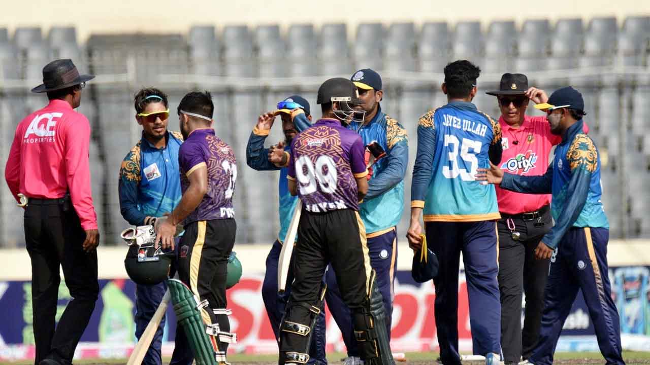  রবিনের আফসোস ছাপিয়ে জয় পেল ব্রাদার্স