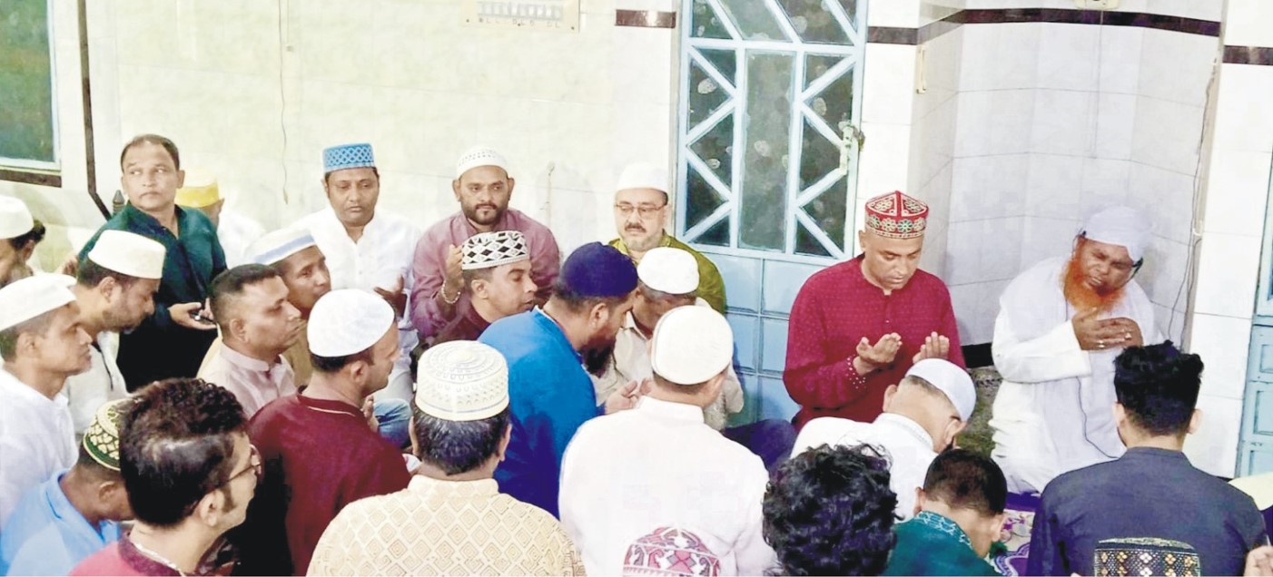   কুমিল্লায় খালেদা জিয়ার রোগ  মুক্তি কামনায় দোয়া মাহফিল
