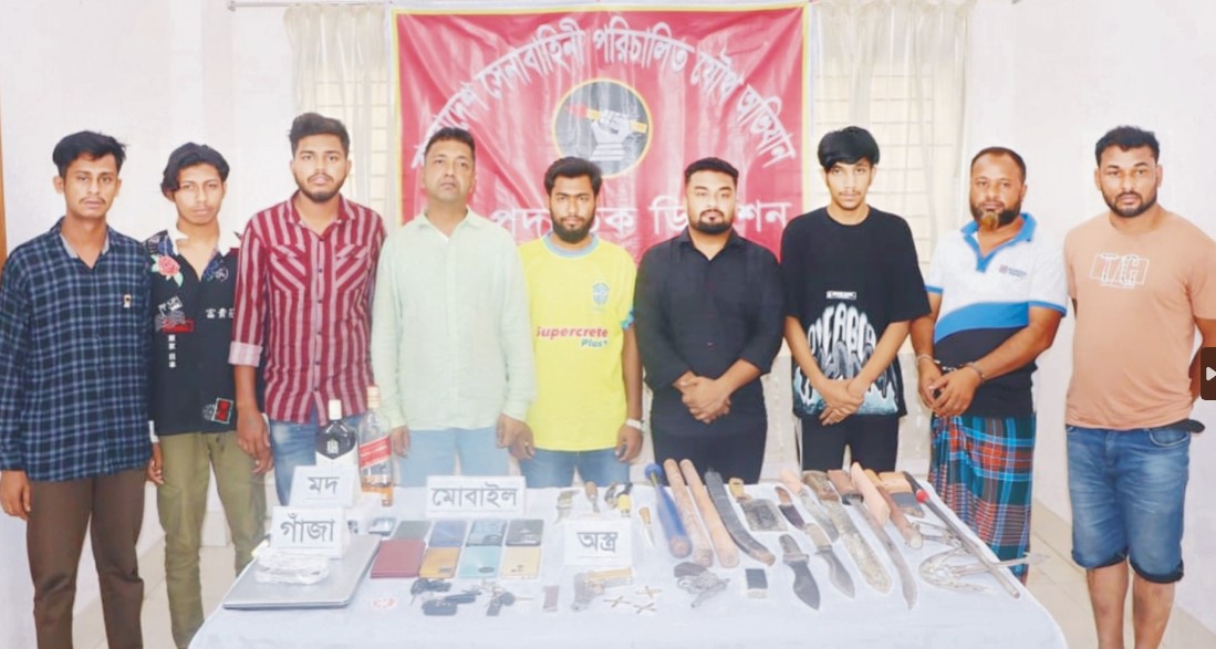 মহড়ার পর অভিযানে যৌথবাহিনী 