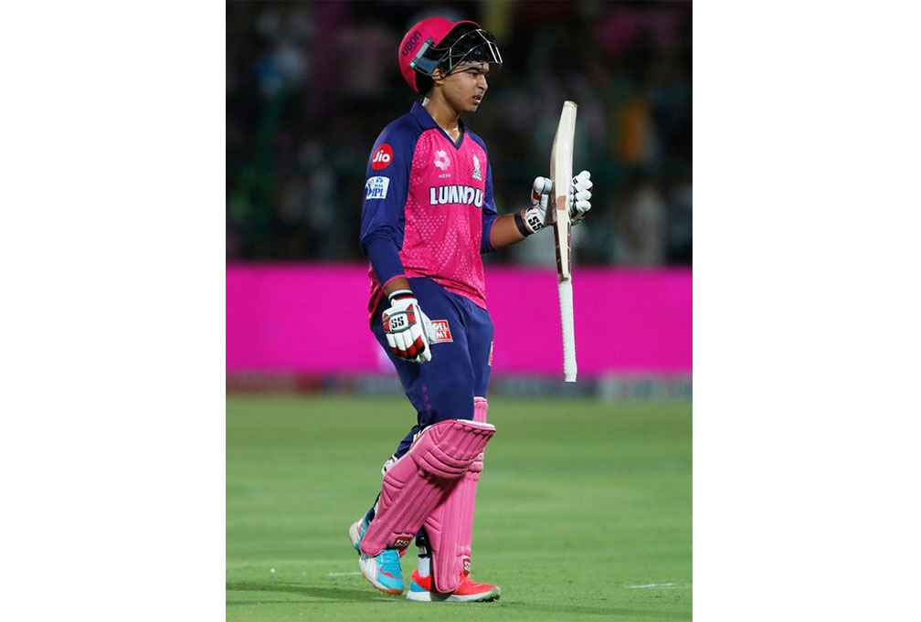  বিস্ফোরণে মুগ্ধতা ও বিস্ময় ছড়ালেন সুরিয়াবানশি