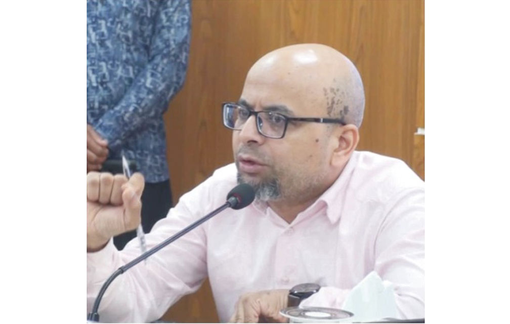 রাজনৈতিক তোষামুদী ছেড়ে মেরুদণ্ড  শক্ত রেখে কাজ করার নির্দেশ