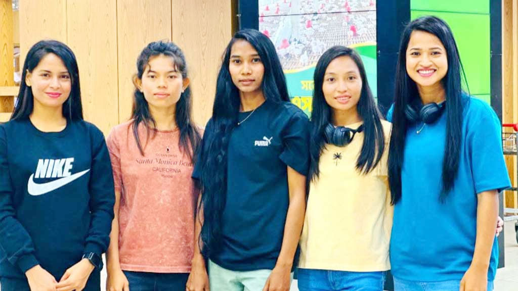  ‘বিদ্রোহী’ সাবিনা-মারিয়াসহ ৫৩ জনের সঙ্গে চুক্তি বাফুফের