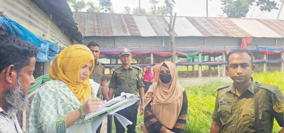   ব্রাহ্মণপাড়ায় পোল্ট্রি  ফার্মে দুর্গন্ধ ছড়ানোর  দায়ে ভ্রাম্যমাণ আদালতে জরিমানা