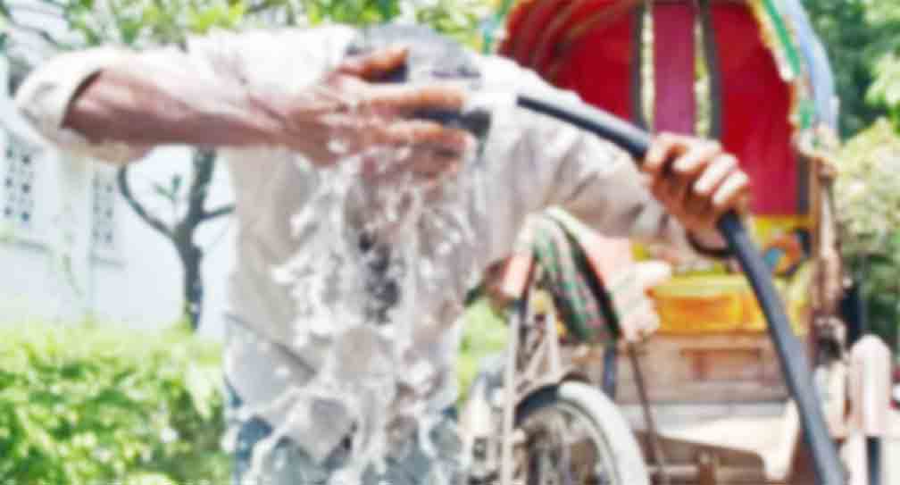 ৩৭ ডিগ্রি তাপমাত্রায় হাঁসফাঁস কুমিল্লা 