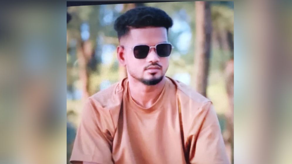 কুমিল্লায় আম কুড়াতে গিয়ে বজ্রপাতে এক যুবক নিহত
