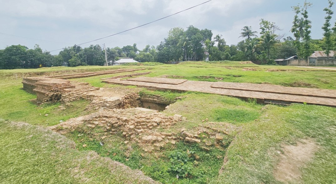 অসম্পূর্ণ খননে নষ্ট হচ্ছে প্রত্নসম্পদ 