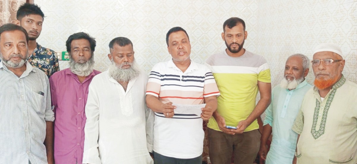   কুমিল্লায় মিথ্যা সংবাদের প্রতিবাদে সংবাদ সম্মেলন  