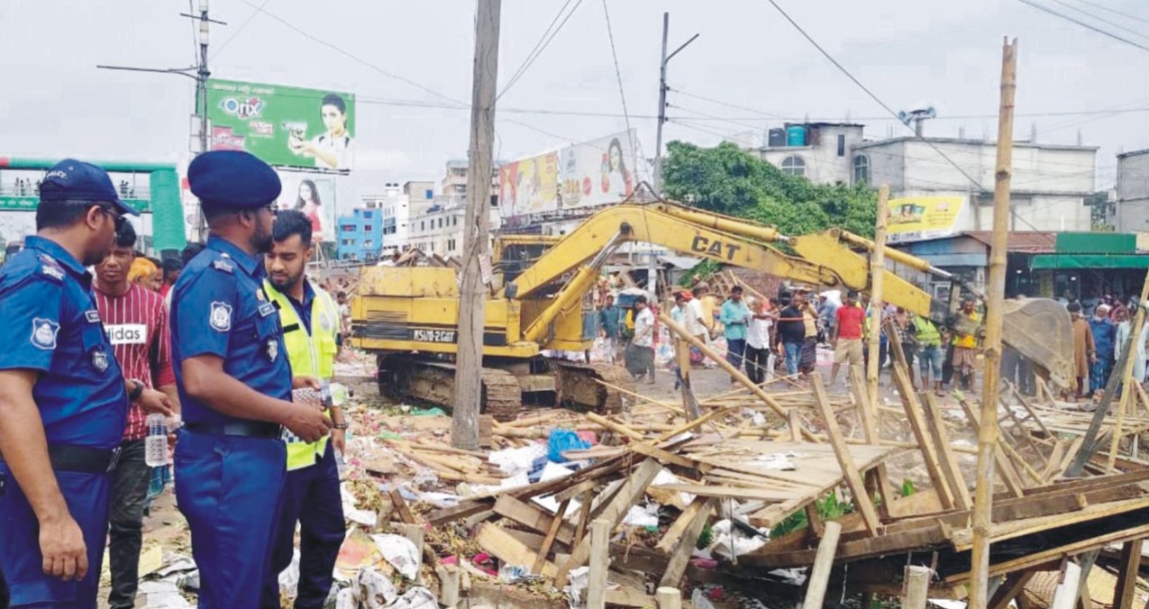   চান্দিনা-বাগুর বাস  স্টেশনে ফের  উচ্ছেদ অভিযান