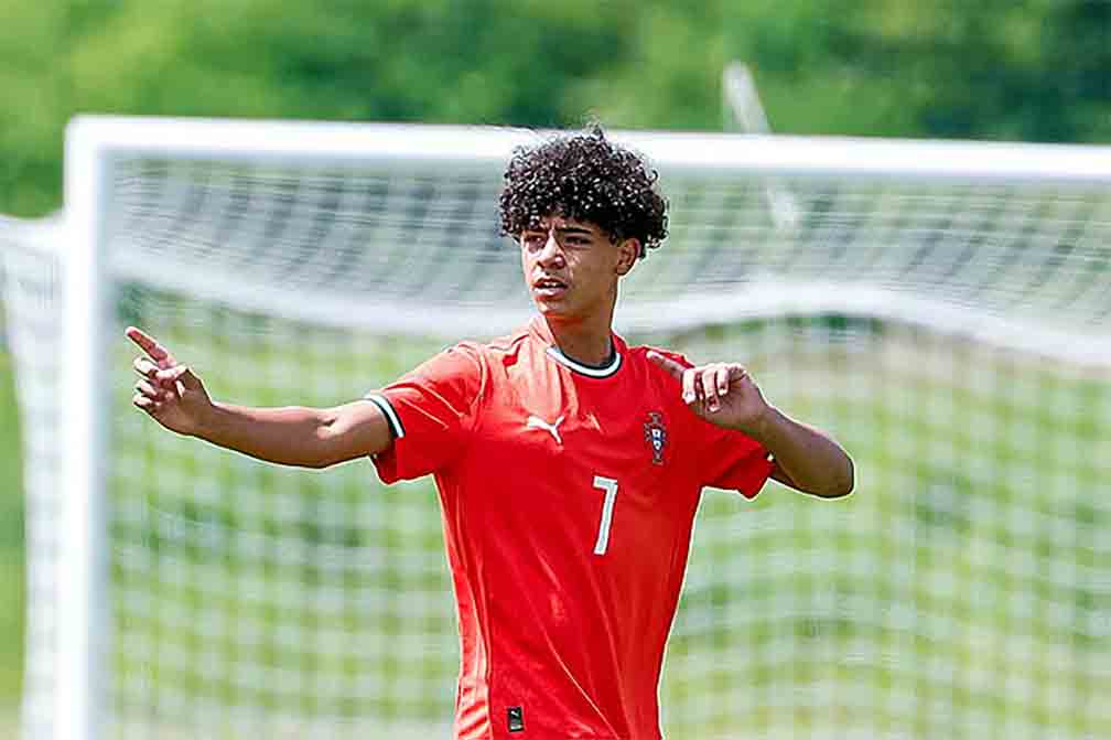   বাপ কা বেটা: পর্তুগালের জার্সিতে রোনালদো জুনিয়রের প্রথম ‘সিউ’