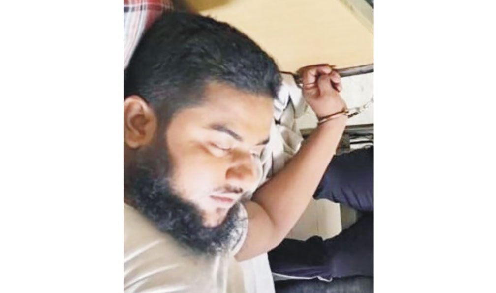 গণধোলাইয়ের  পর ইমাম আটক 