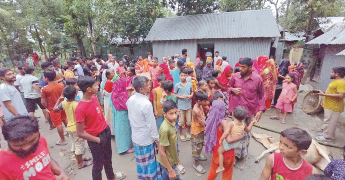  দেবিদ্বারে খাবার পানিতে বিষ দিয়ে  তিন গরু মেরে ফেলল দুর্বৃত্তরা! 
