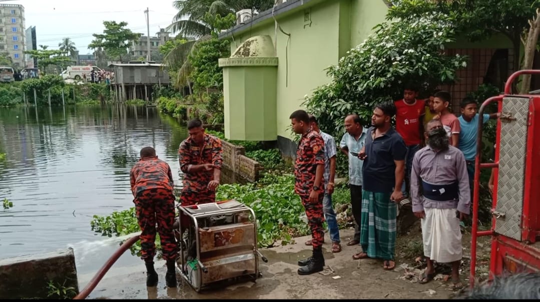 কুমিল্লার দাউদকান্দি স্বাস্থ্য কমপ্লেক্সে  অগ্নিকান্ড; তিন জন আহত 