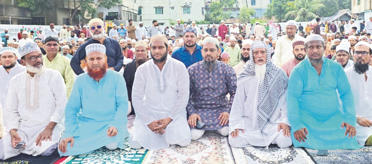  ধর্মপুর কেন্দ্রীয় ঈদগাহে একশ ২৫ বছরে এই প্রথম ঈদের জামাত 
