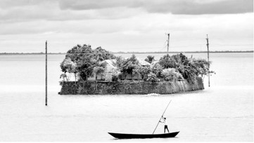  চলে এসো এক বর্ষায় 