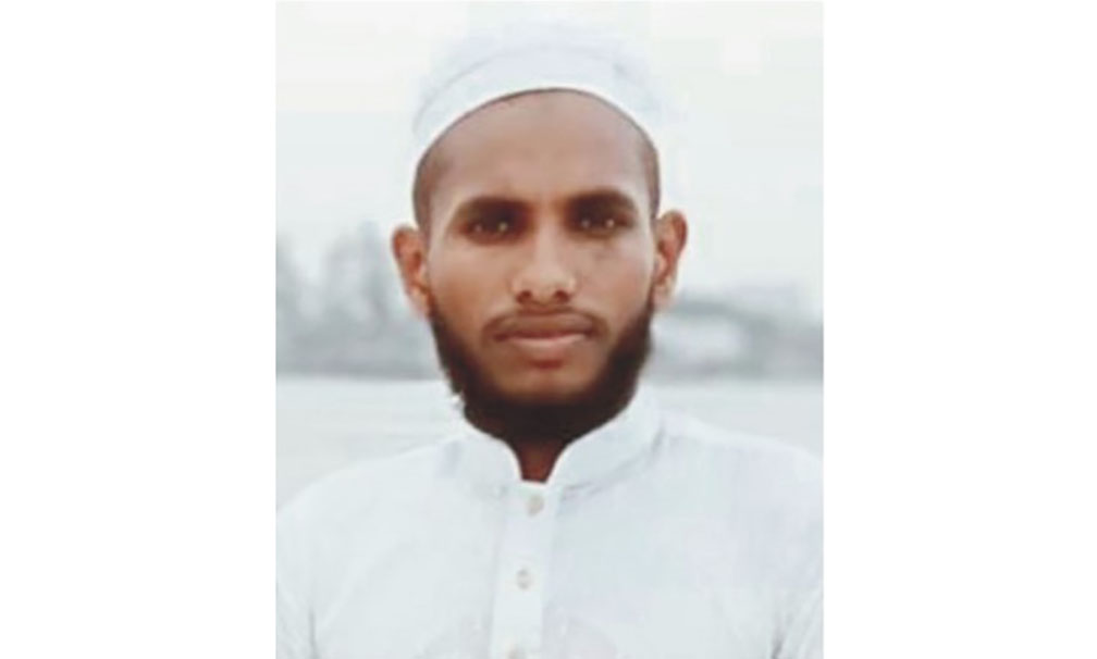  ছাদে কাপড় শুকাতে  গিয়ে বিদ্যুৎস্পৃষ্টে  মাদরাসা শিক্ষকের মৃত্যু