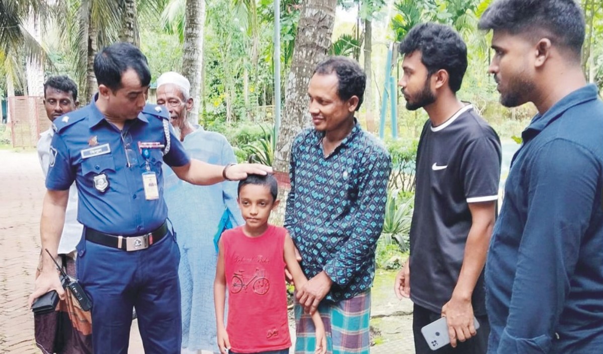  কুমিল্লা থেকে অপহৃত শিশু  রাসেলকে জামালপুরে উদ্ধার দুই অপহরণকারী আটক