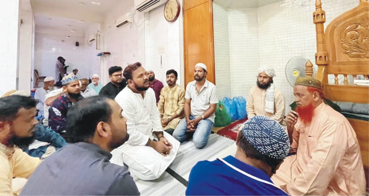  জুলাই-আগস্টের গণঅভ্যুত্থানে  শহীদদের স্মরণে কুমিল্লা মহানগর  জামায়াতের দোয়া মাহফিল