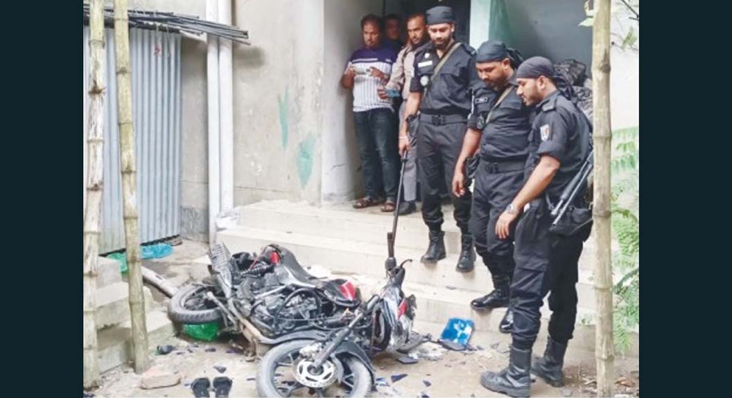  সন্ধ্যায় সিদ্ধান্ত নিয়ে সকালে হামলা 