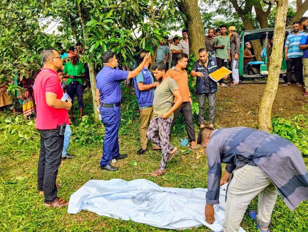কুমিল্লার তিতাসে রাস্তার পাশ থেকে যুবকের গলাকাটা লাশ উদ্ধার 