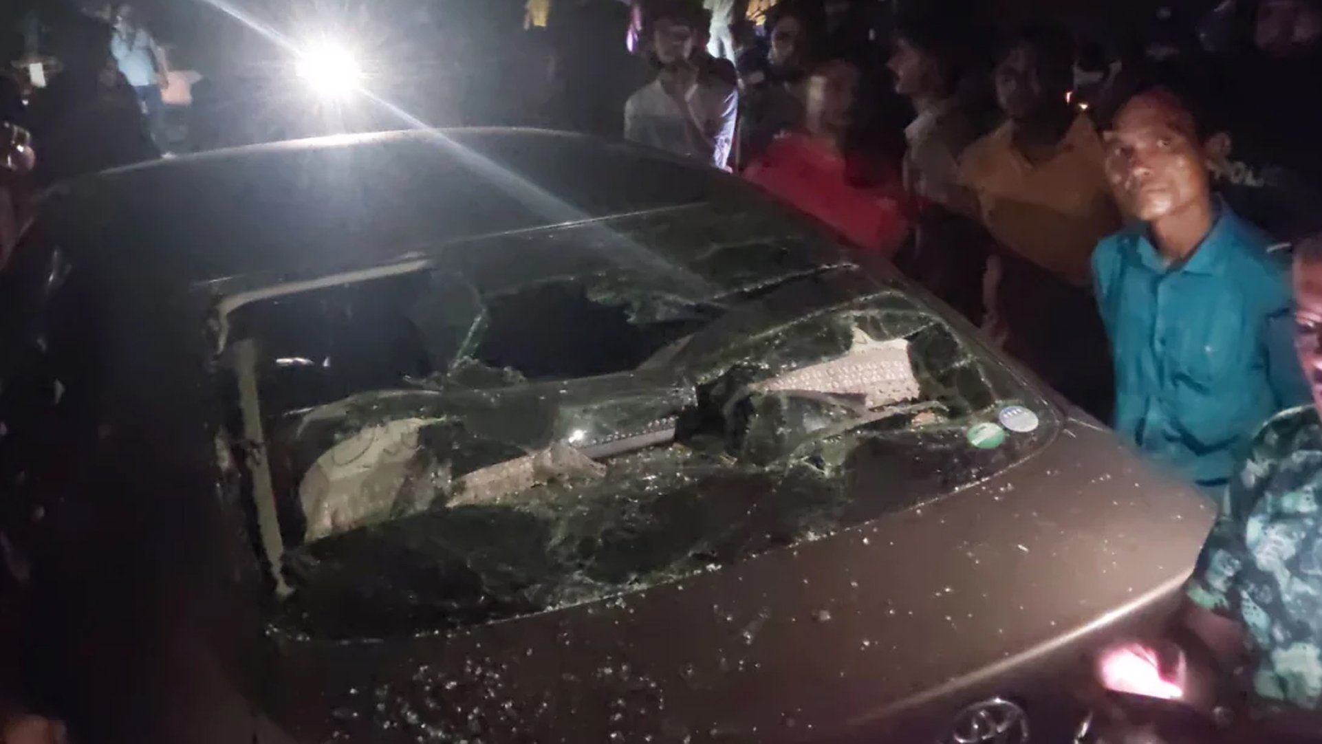 ঠাকুরগাঁওয়ে বিএনপির মহাসচিবের  ভাইয়ের ওপর হামলা, গাড়ি ভাঙচুর