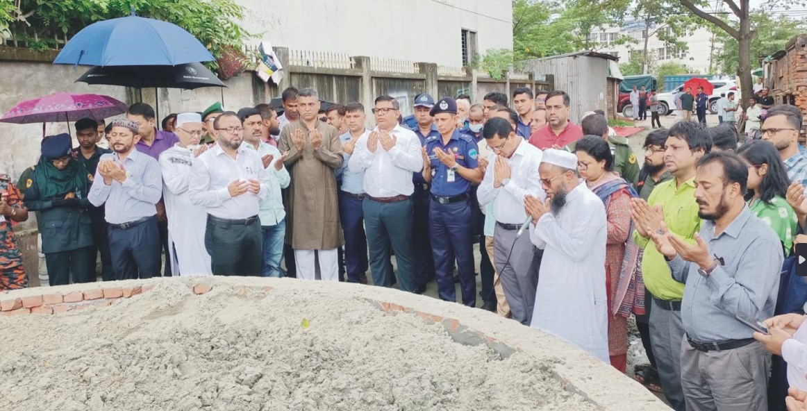   কুমিল্লায় জুলাই শহীদদের স্মরণে  নির্মিত হচ্ছে 'জুলাই স্মৃতিস্তম্ভ' 